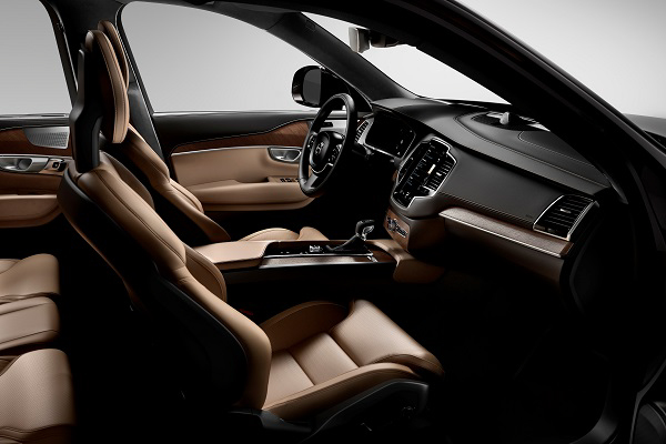 2016 Volvo XC90 First Edition