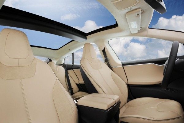 2014 Tesla Model S interior