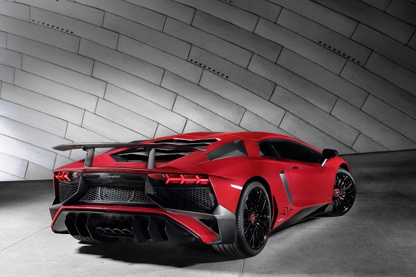 2015 Lamborghini Aventador Superveloce