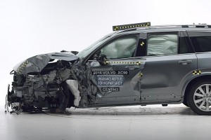 2016 Volvo XC90 IIHS small overlap crash test aftermath