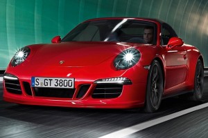 2015 Porsche 911 Carrera 4 GTS