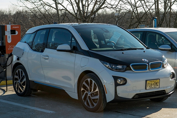 BMW i3 charging