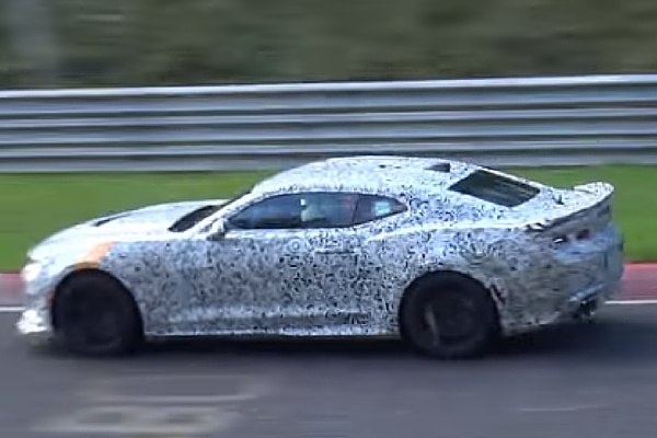 2017 Chevrolet Camaro ZL1 spy photo