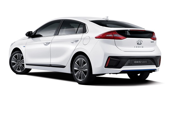 IONIQ A Leap Forward for Hybrid Vehicles_exterior