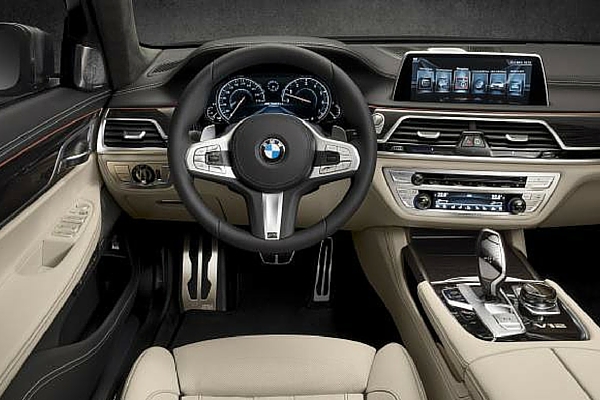 2017 BMW M760i xDrive