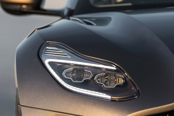 Aston Martin DB11