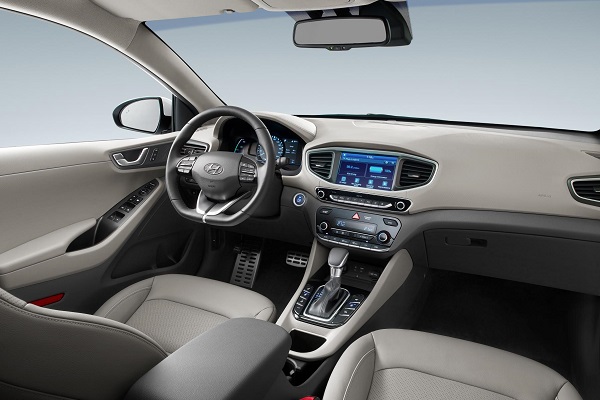 IONIQ Plug-in Interior