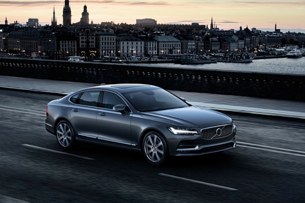 2017 Volvo S90
