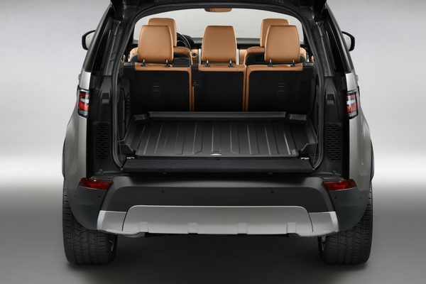 2017 Land Rover Discovery cargo