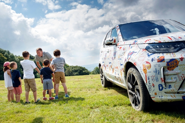 2017 Land Rover Discovery kids camo