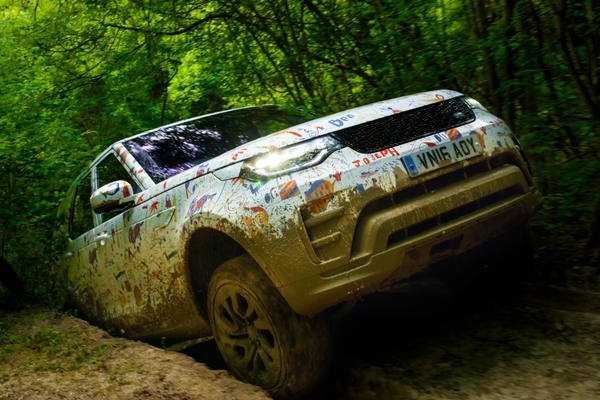 2017 Land Rover Discovery kids camo