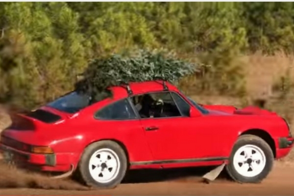 Santa's Porsche Safari 911